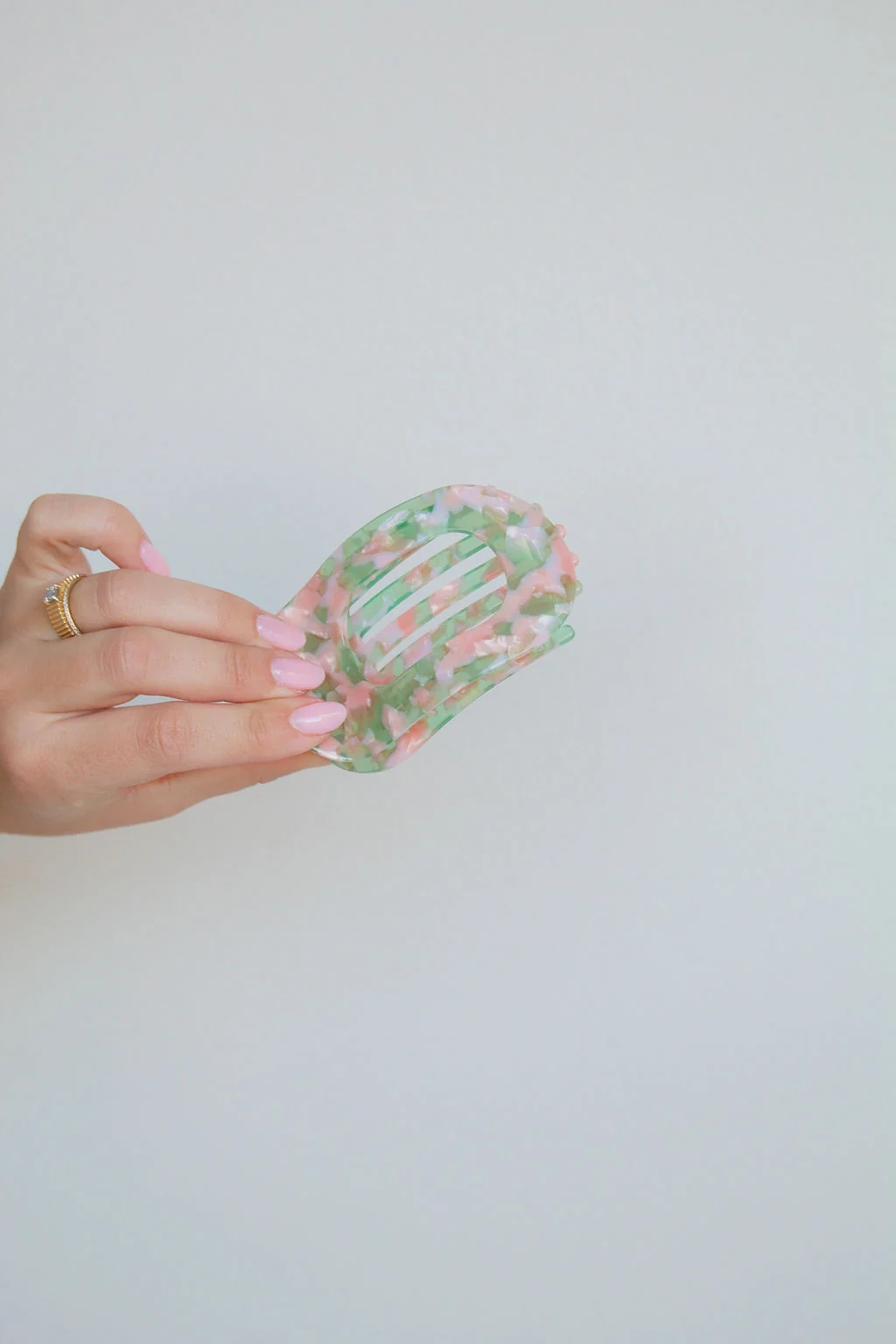 Acetate Circle Cutout Flat Claw Clips - Image 9