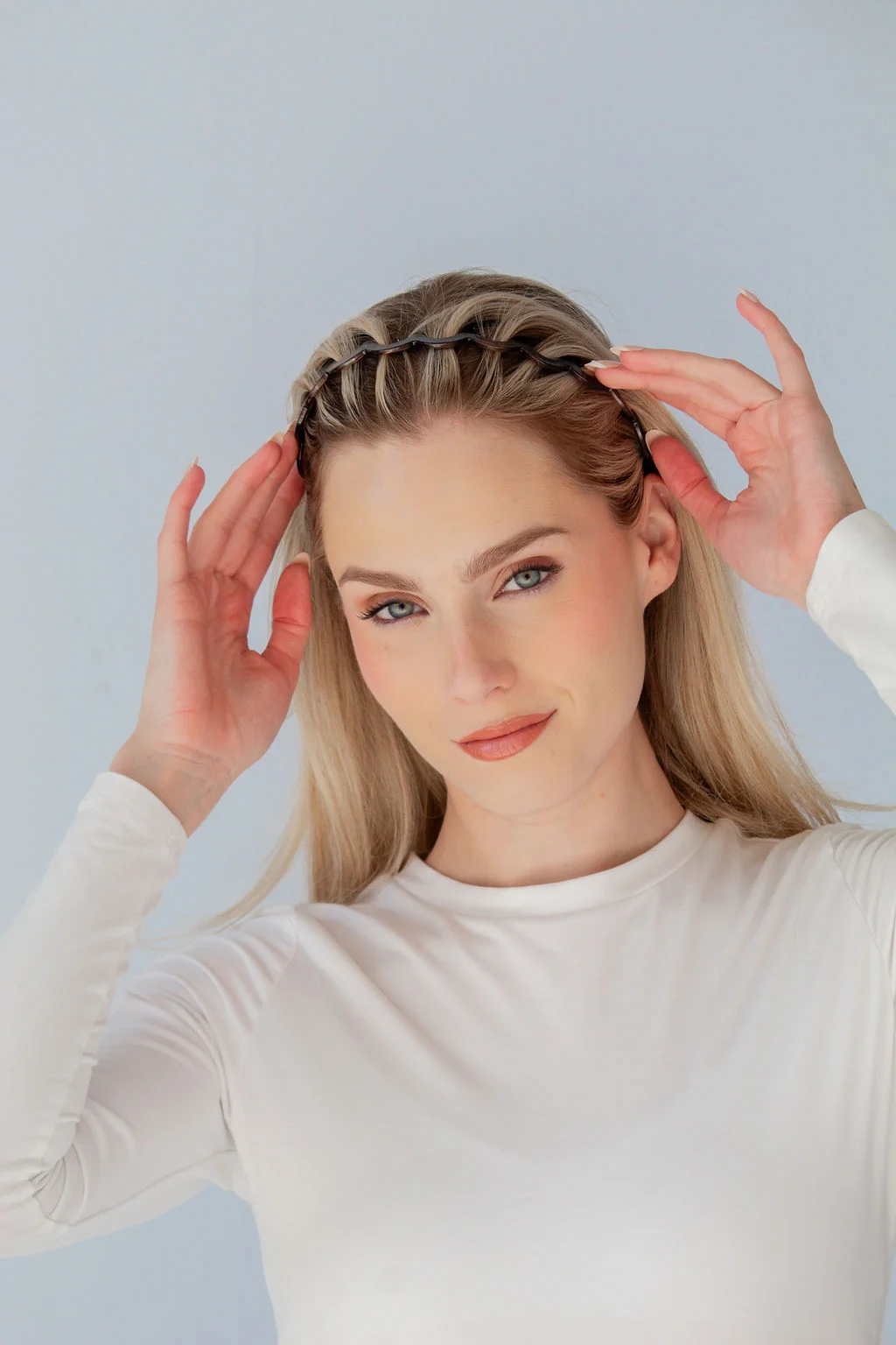 Neutral Wide Tooth Headband