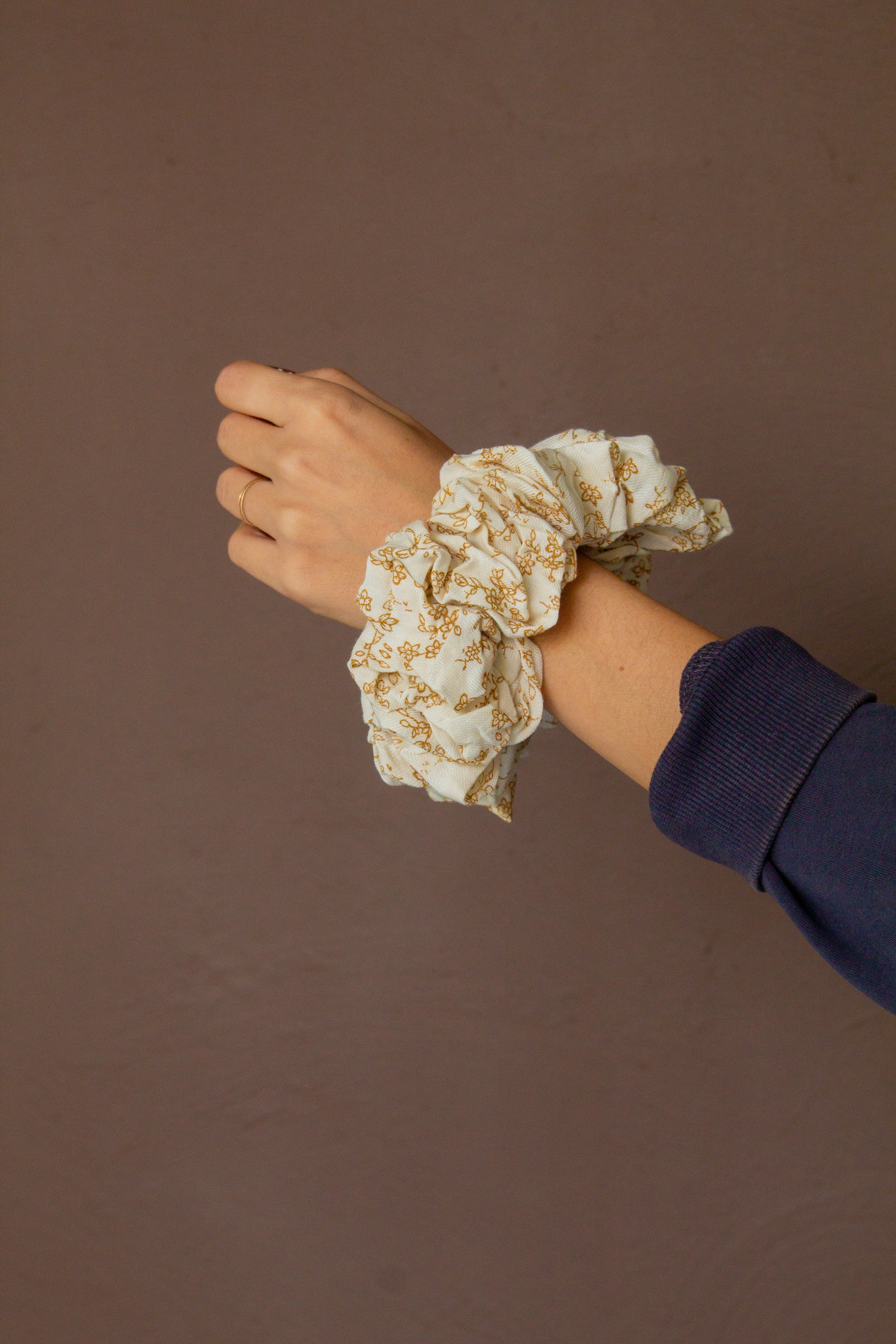Creamy Floral Jumbo Scrunchie - Image 3