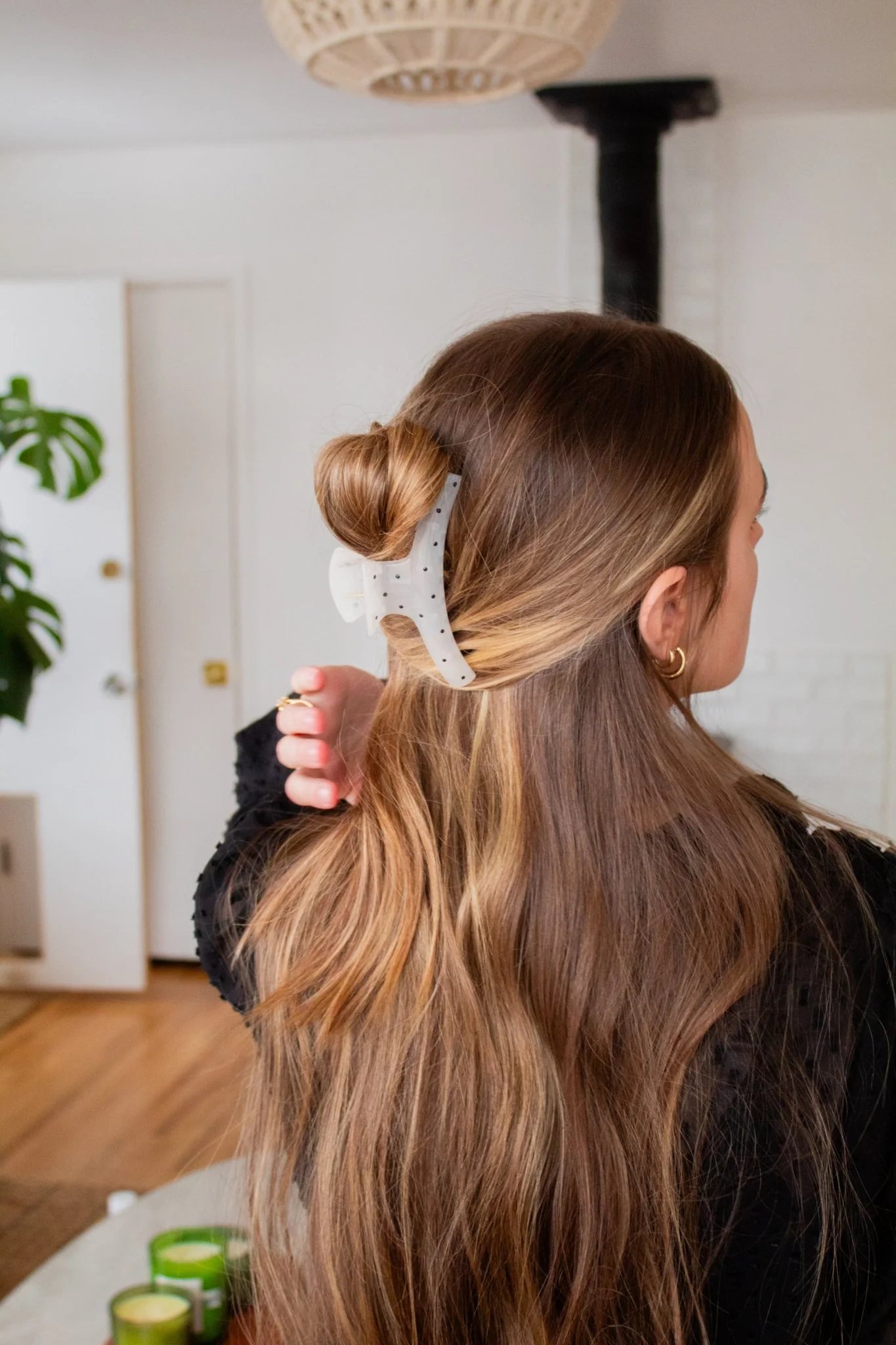 Delicate Curved Claw Clip - Image 4