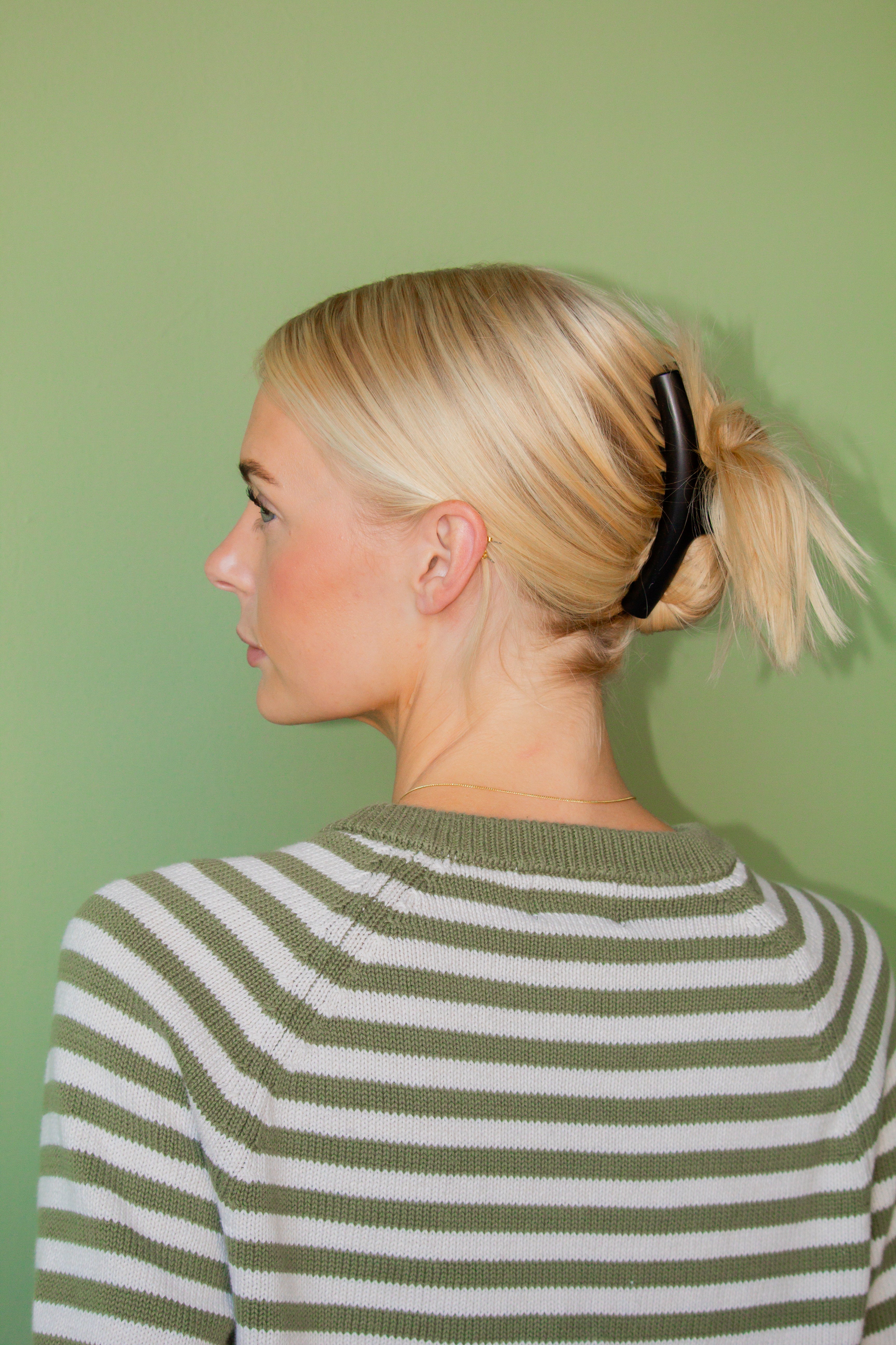 Earthy Toned Curved Claw Clip - Image 3