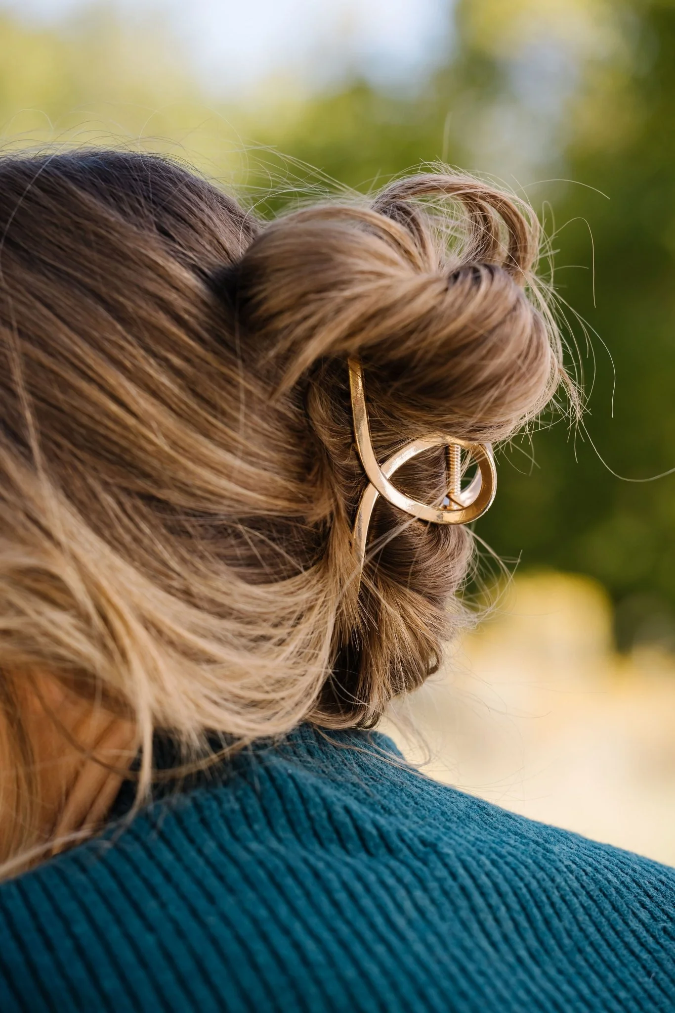 Gold Swirl Claw Clip - Image 3