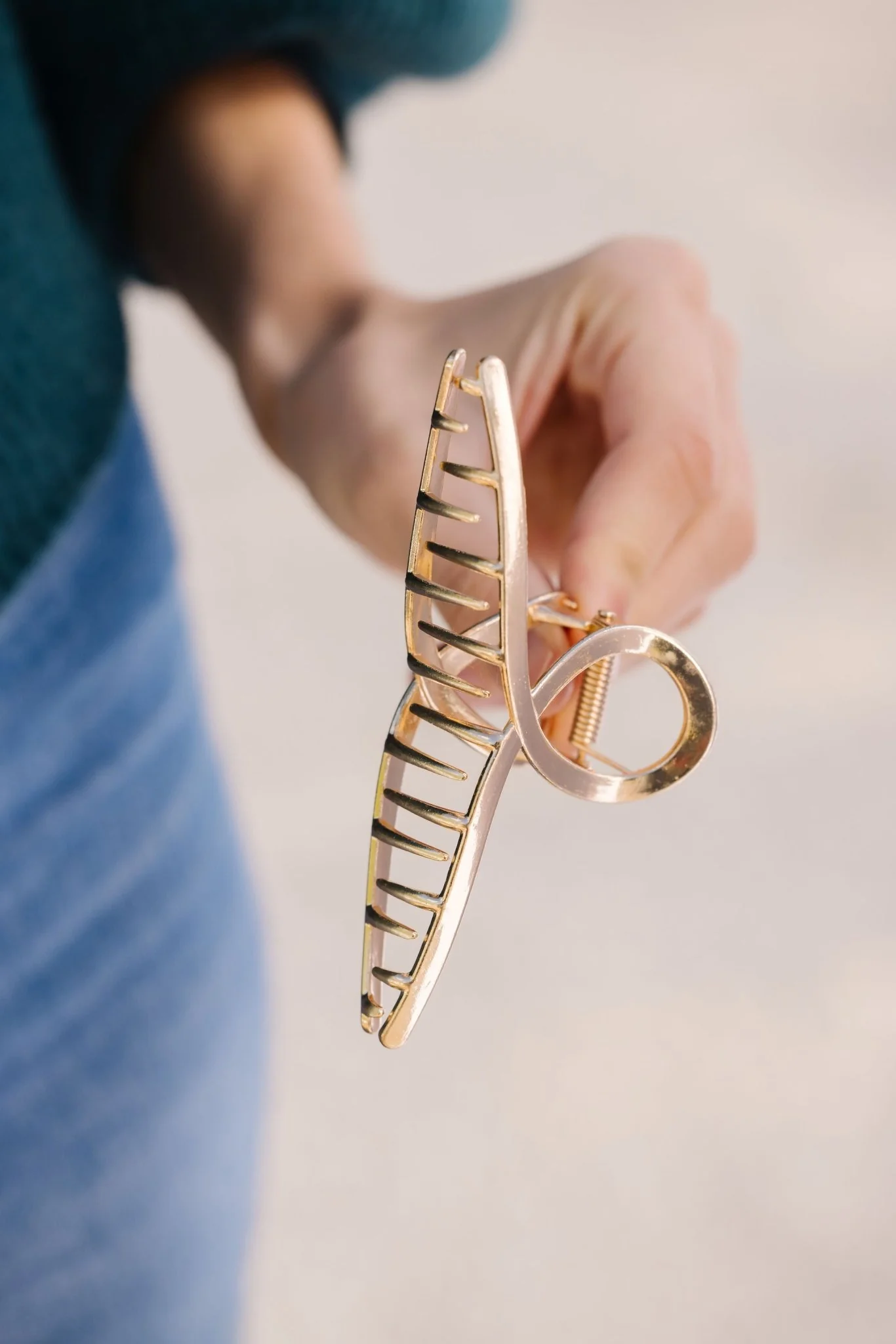 Gold Swirl Claw Clip - Image 6