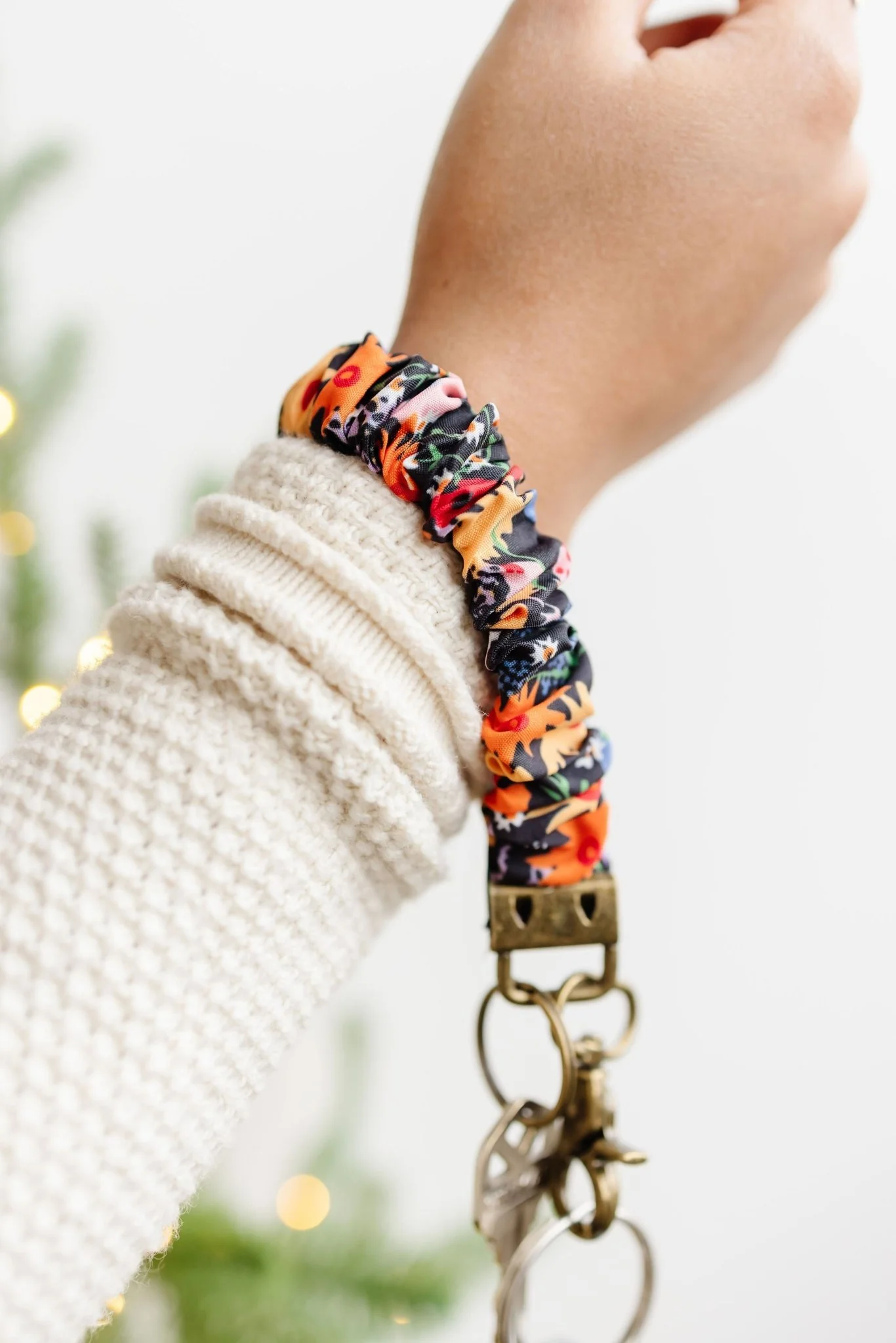 Groovy Floral Keychain - Image 4