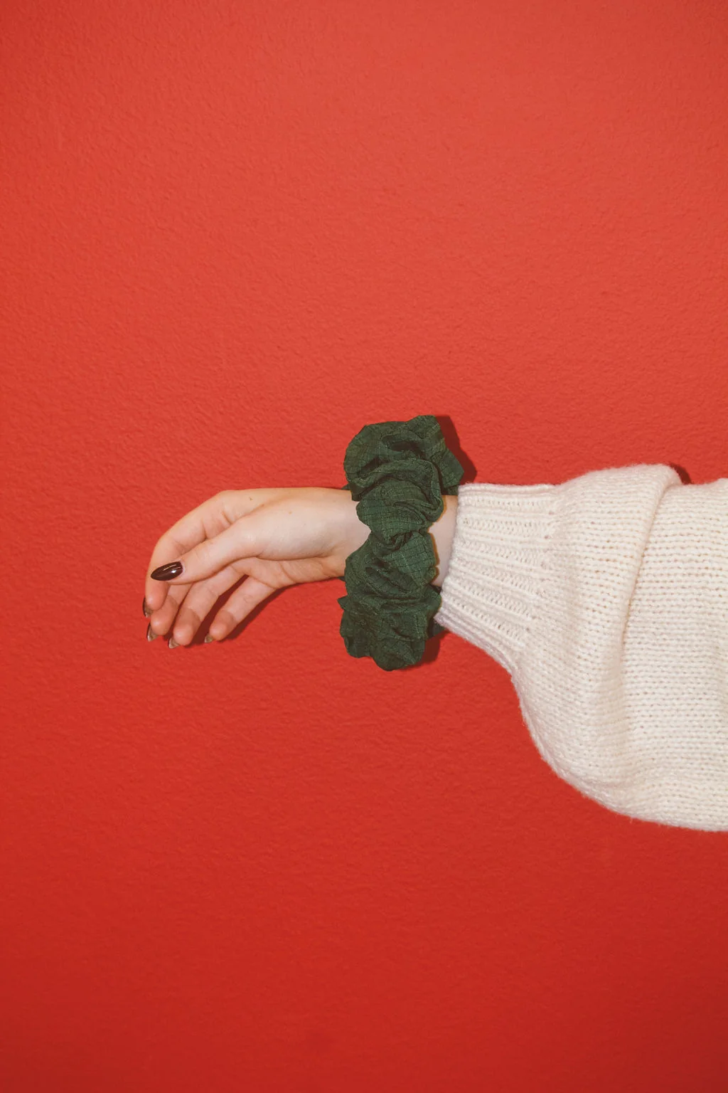 Jumbo Forest Green Scrunchie - Image 2