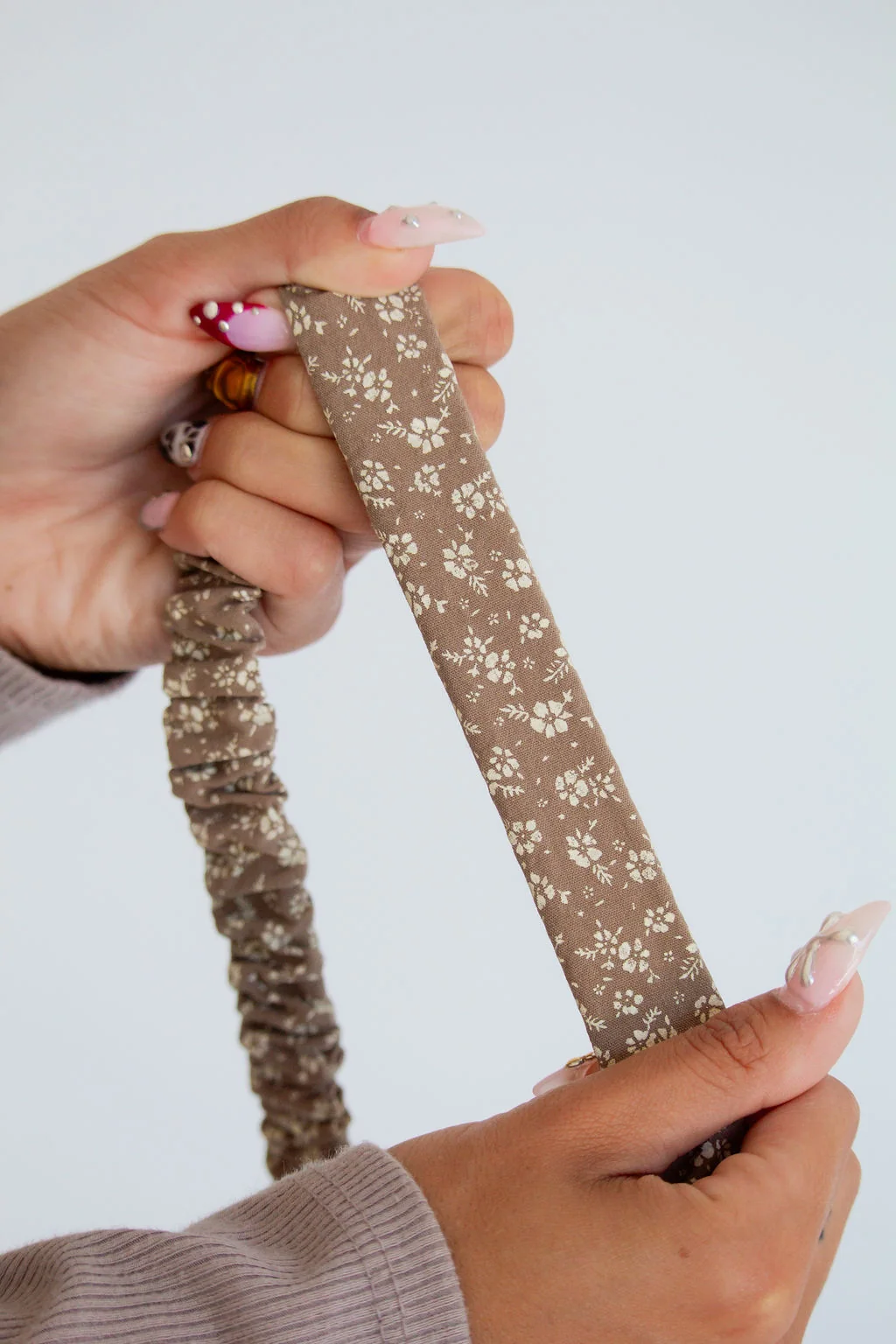 Neutral Floral Lanyard - Image 4