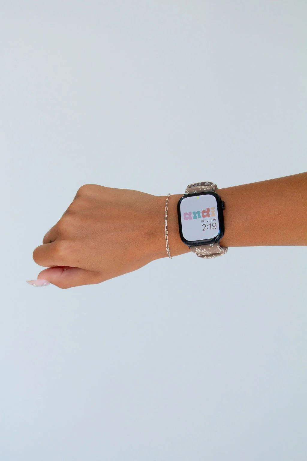 Neutral Floral Apple Watch Band - Image 3