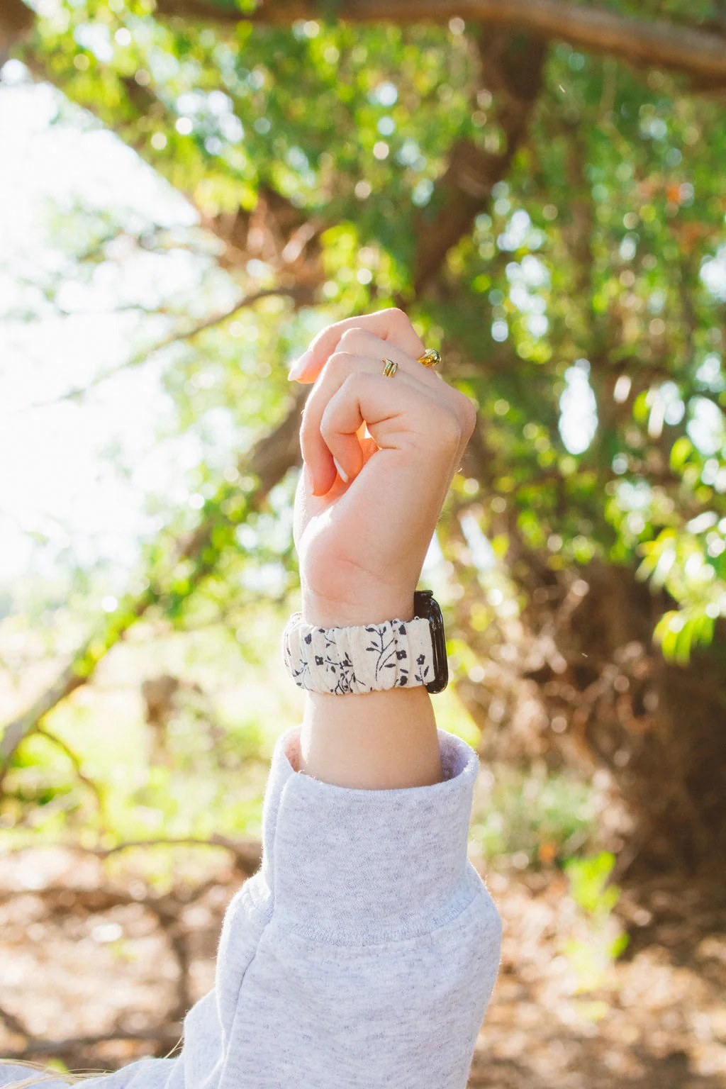 Navy Floral Apple Watch Band - Image 4