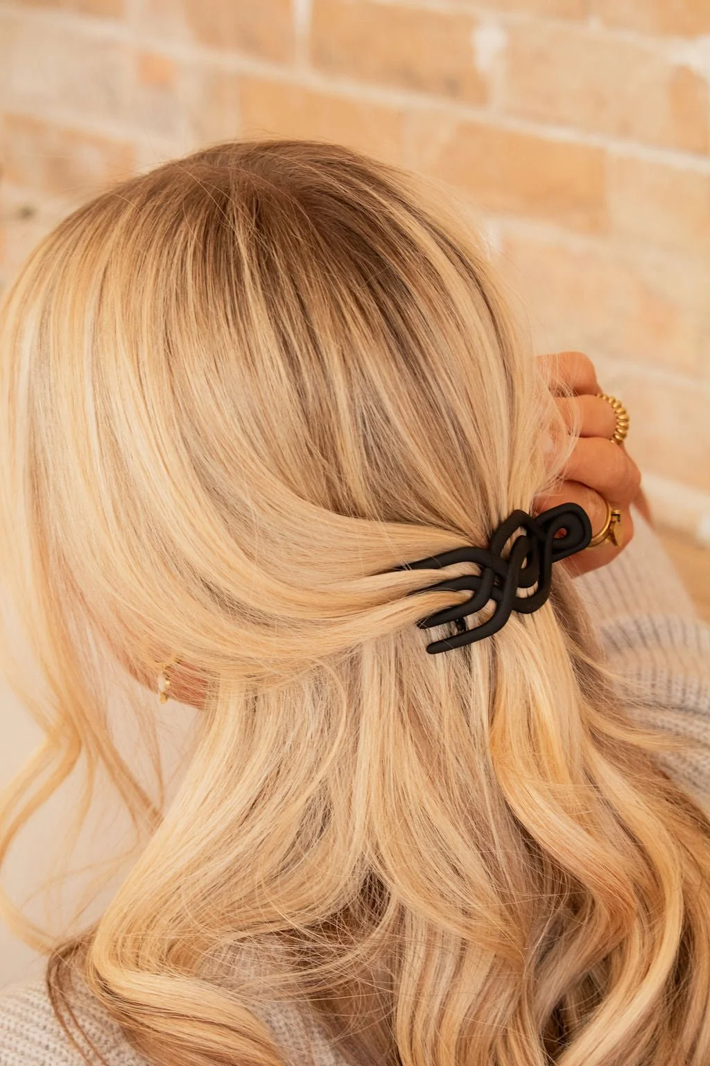 Overlapping Flat Claw Clip - Image 10