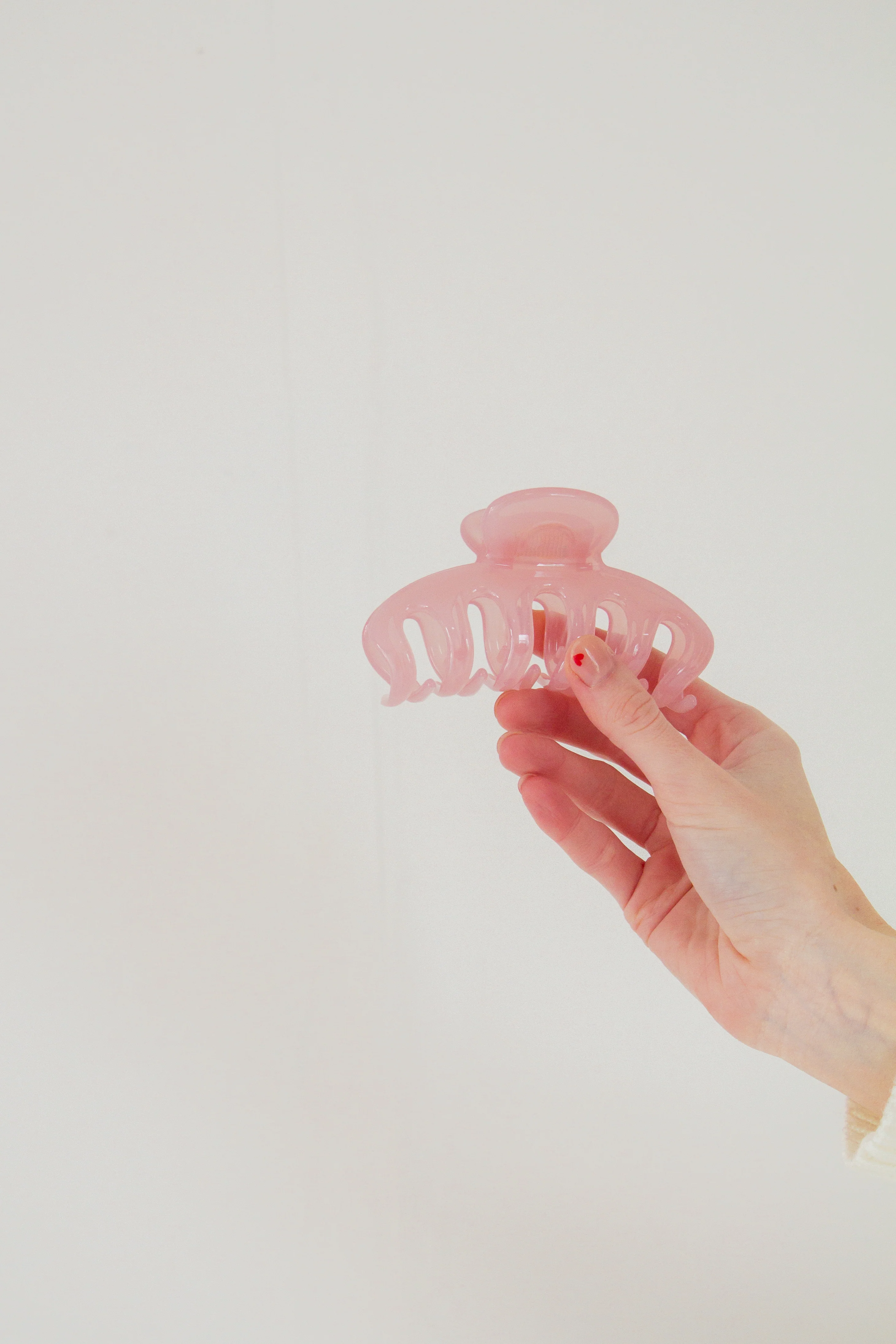 Pearly Pink Claw Clip - Image 3