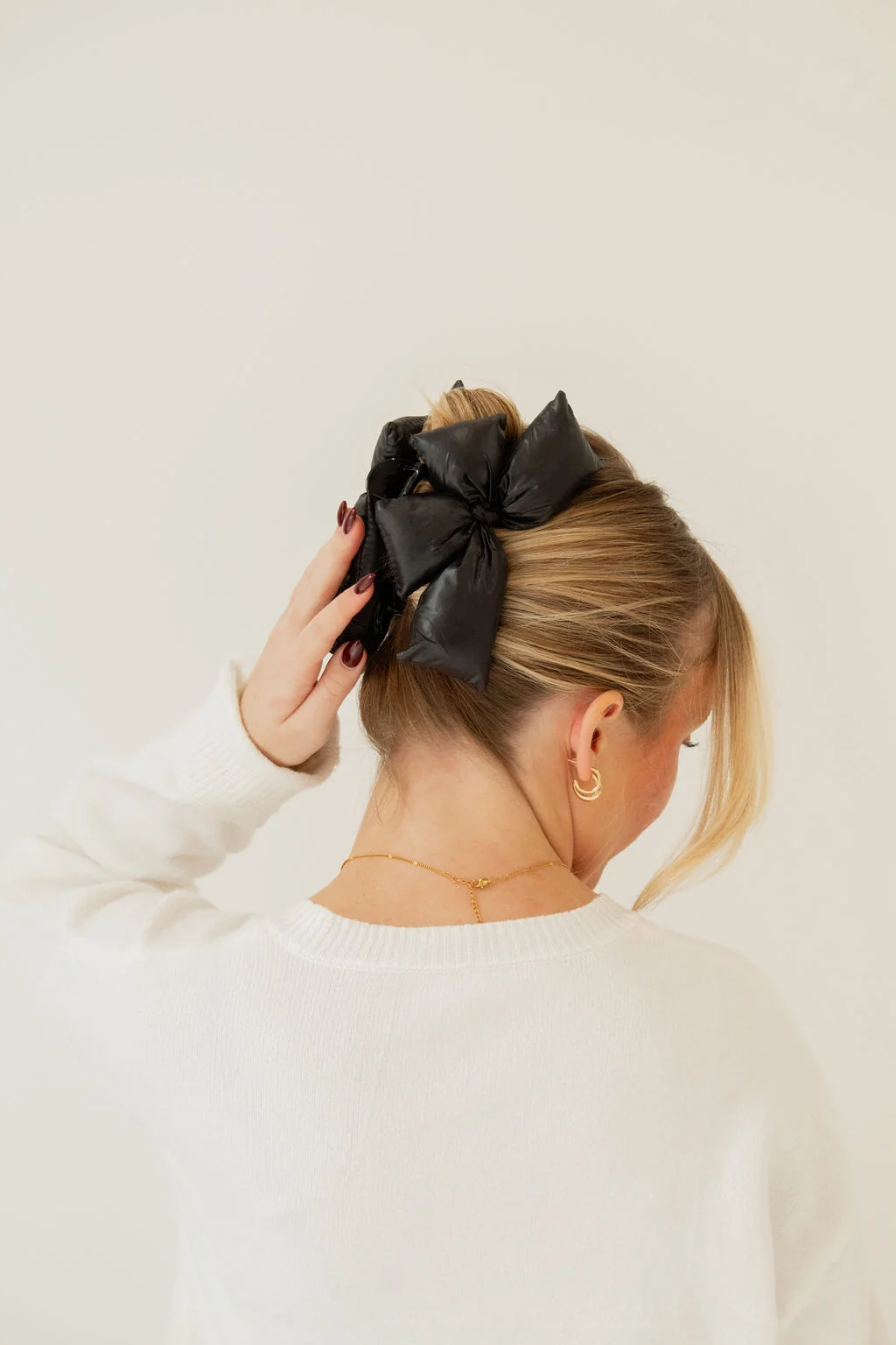 Puffer Coat Claw Clip - Image 10