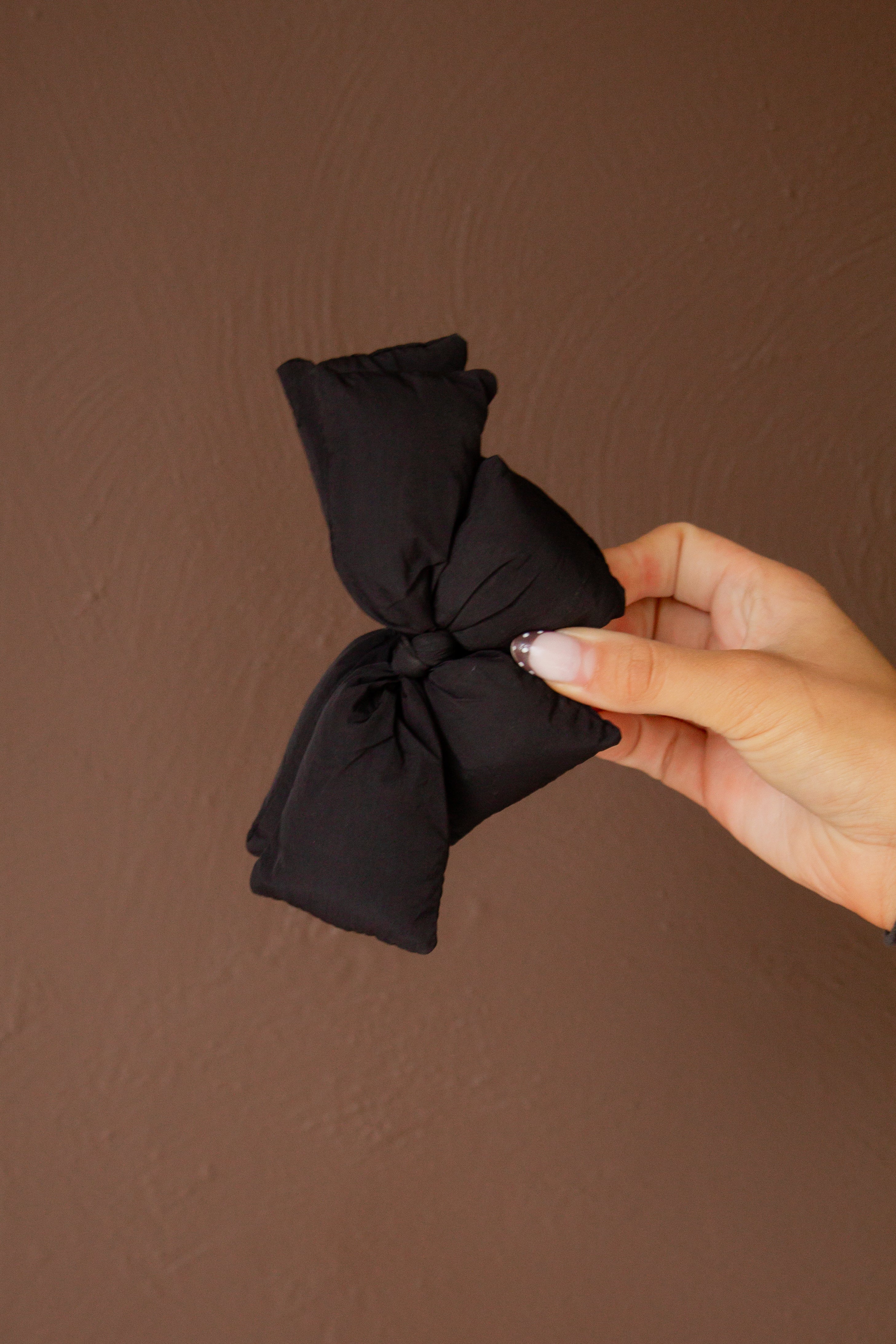 Puffer Coat Claw Clip - Image 4