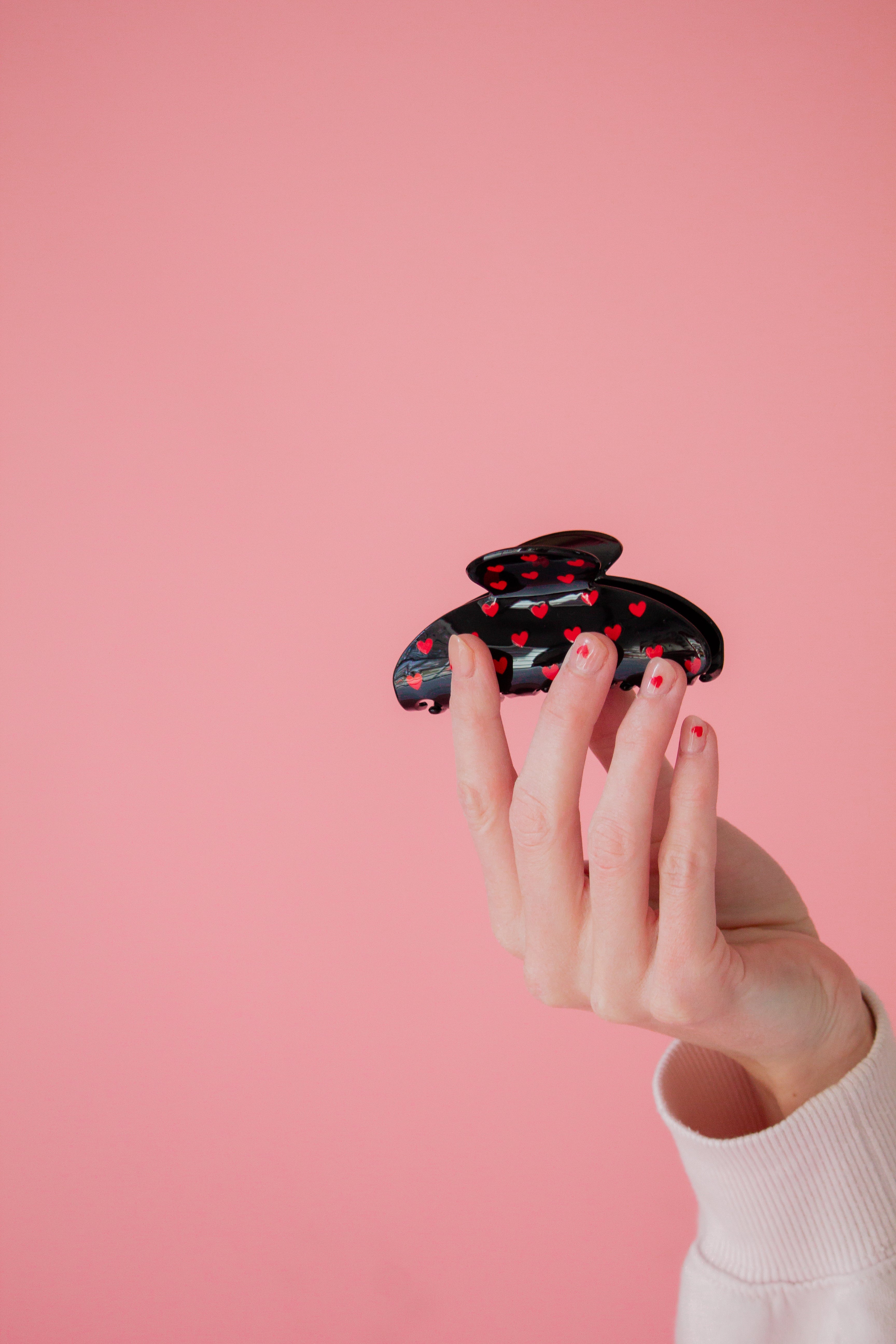 Red & Black Heart Claw Clip - Image 2