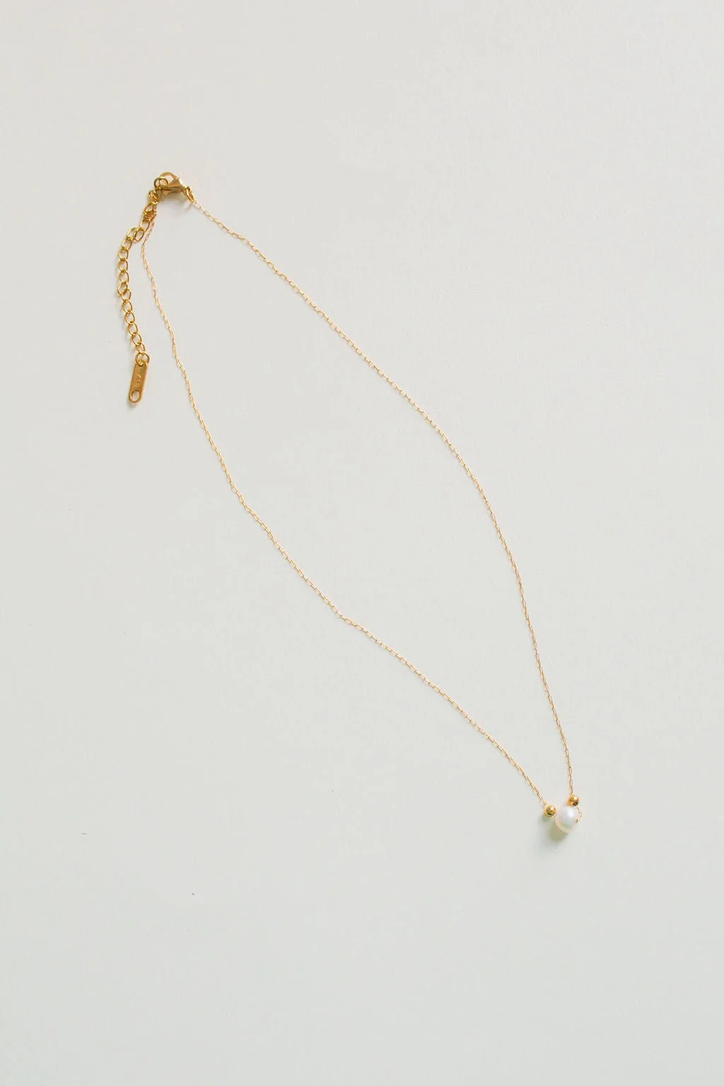 Simple Pearl Pendant Necklace - Image 4