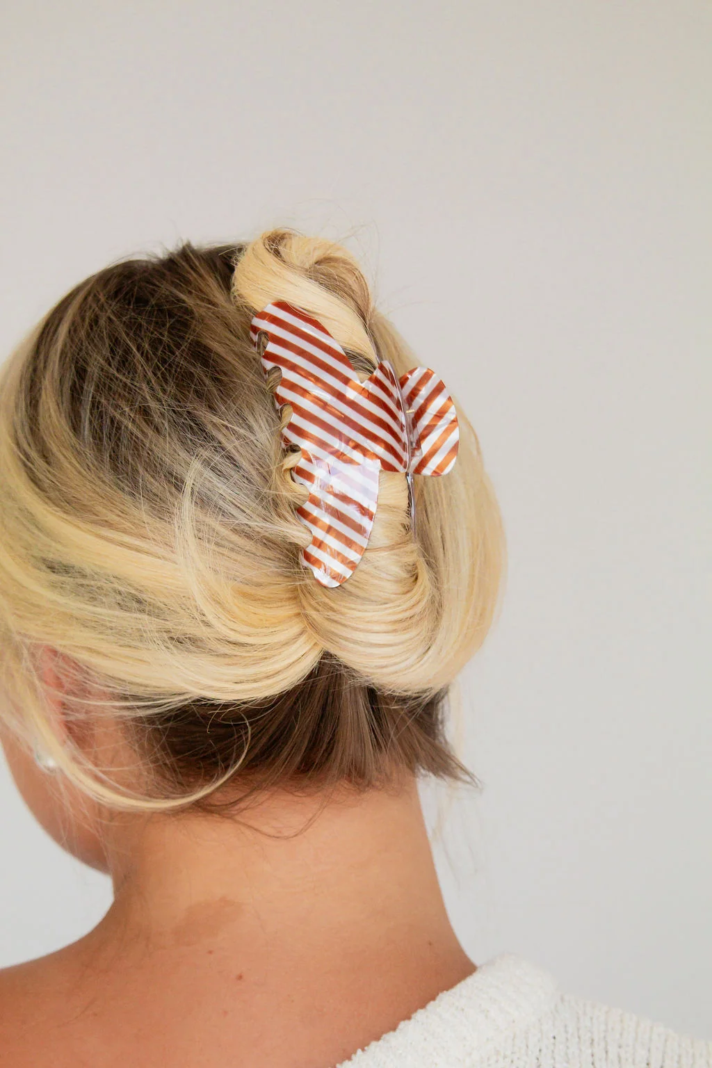 Toffee Striped Claw Clip - Image 2