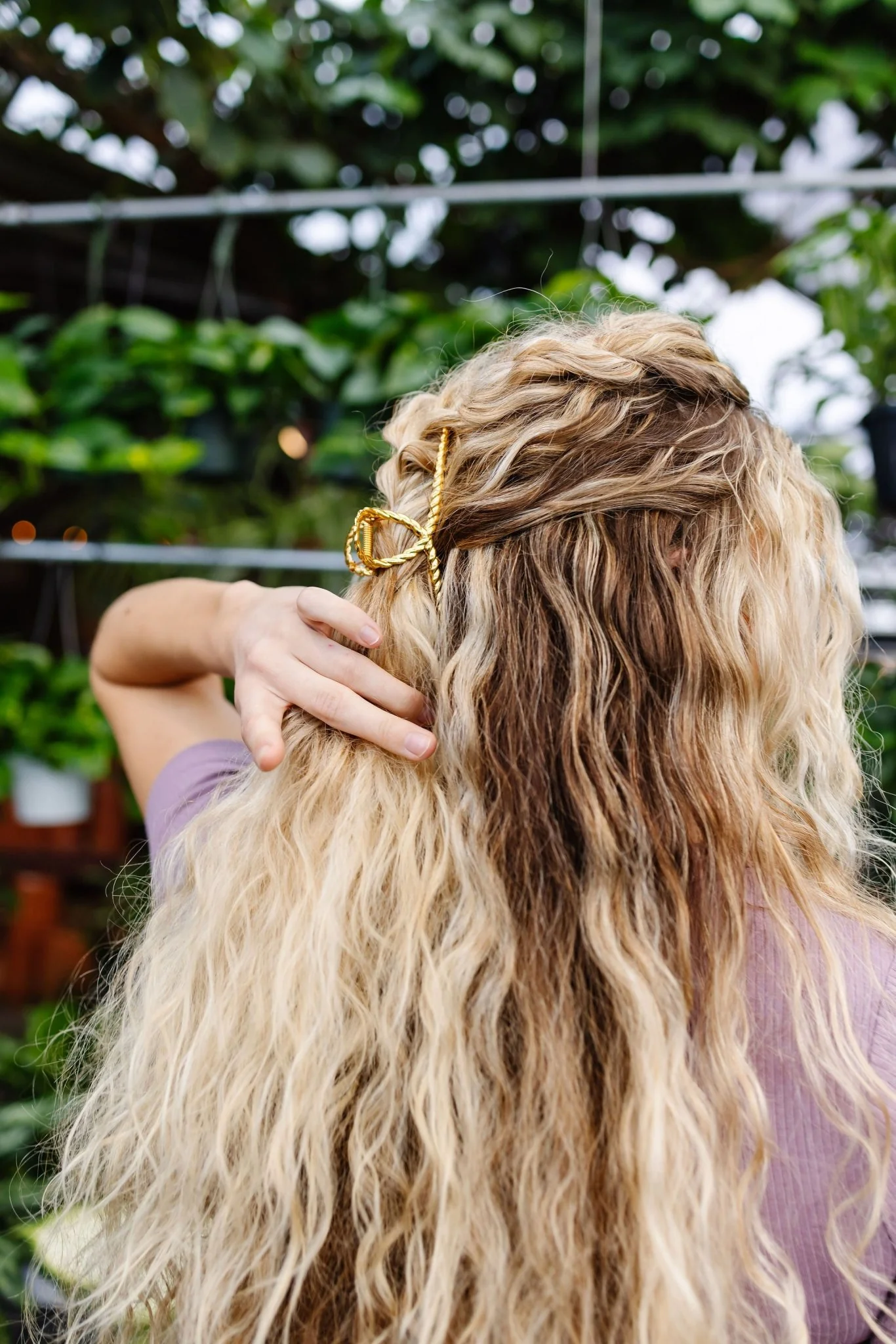 Twisted Gold Claw Clip - Image 7