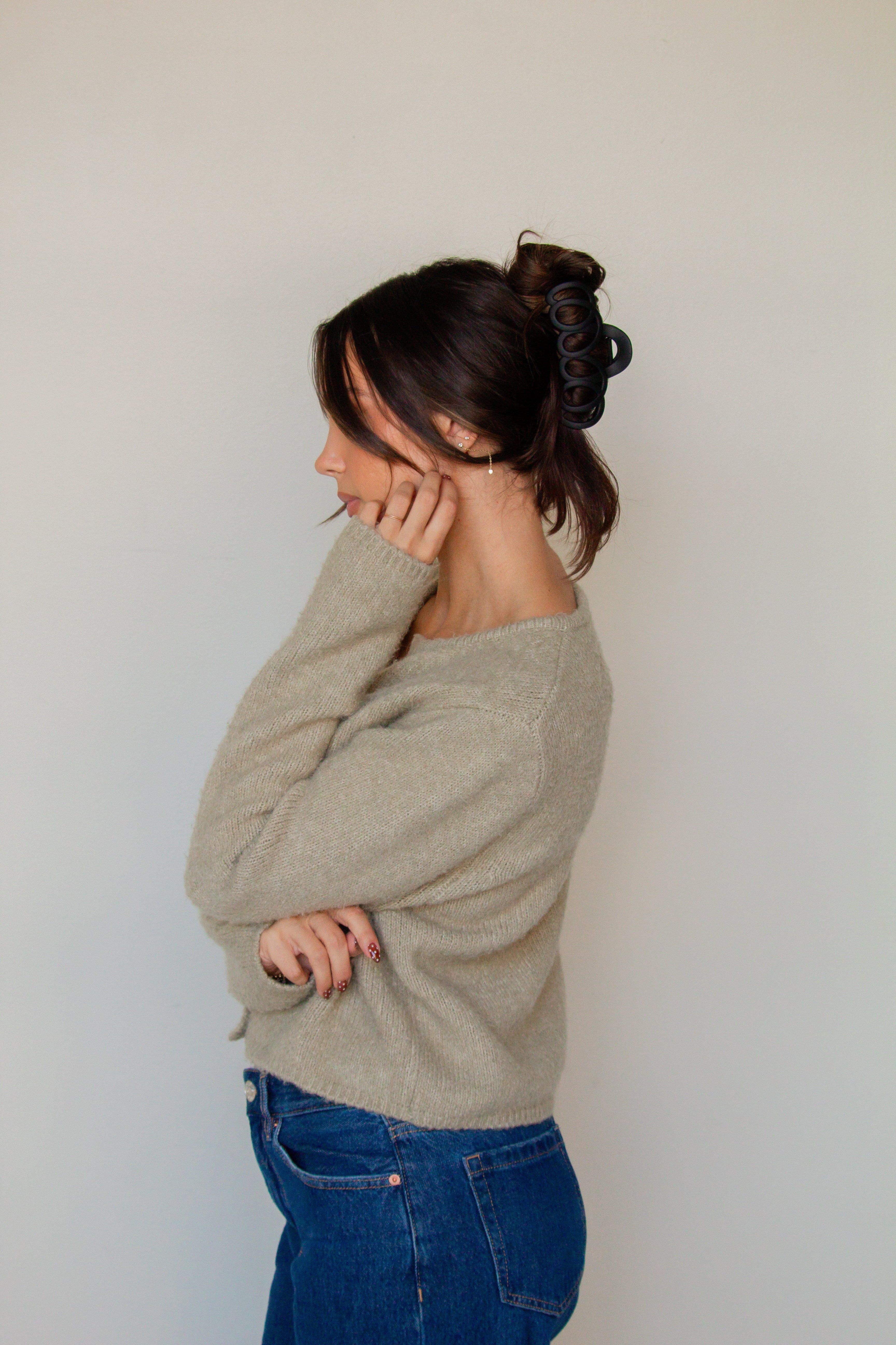 Matte Looped Claw Clip - Image 8